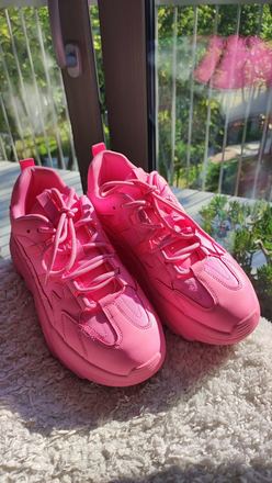 Madden Girl ryškiai rožiniai kedai