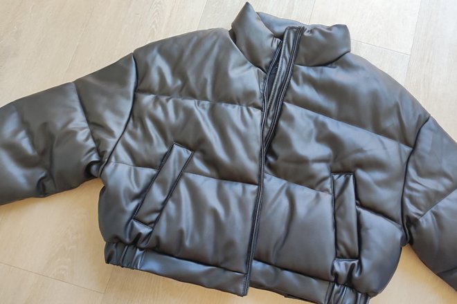 Nauja Bomber dirbtinės odos Pull&Bear striukė