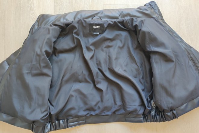 Nauja Bomber dirbtinės odos Pull&Bear striukė