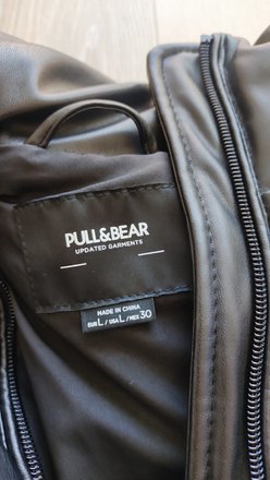 Nauja Bomber dirbtinės odos Pull&Bear striukė